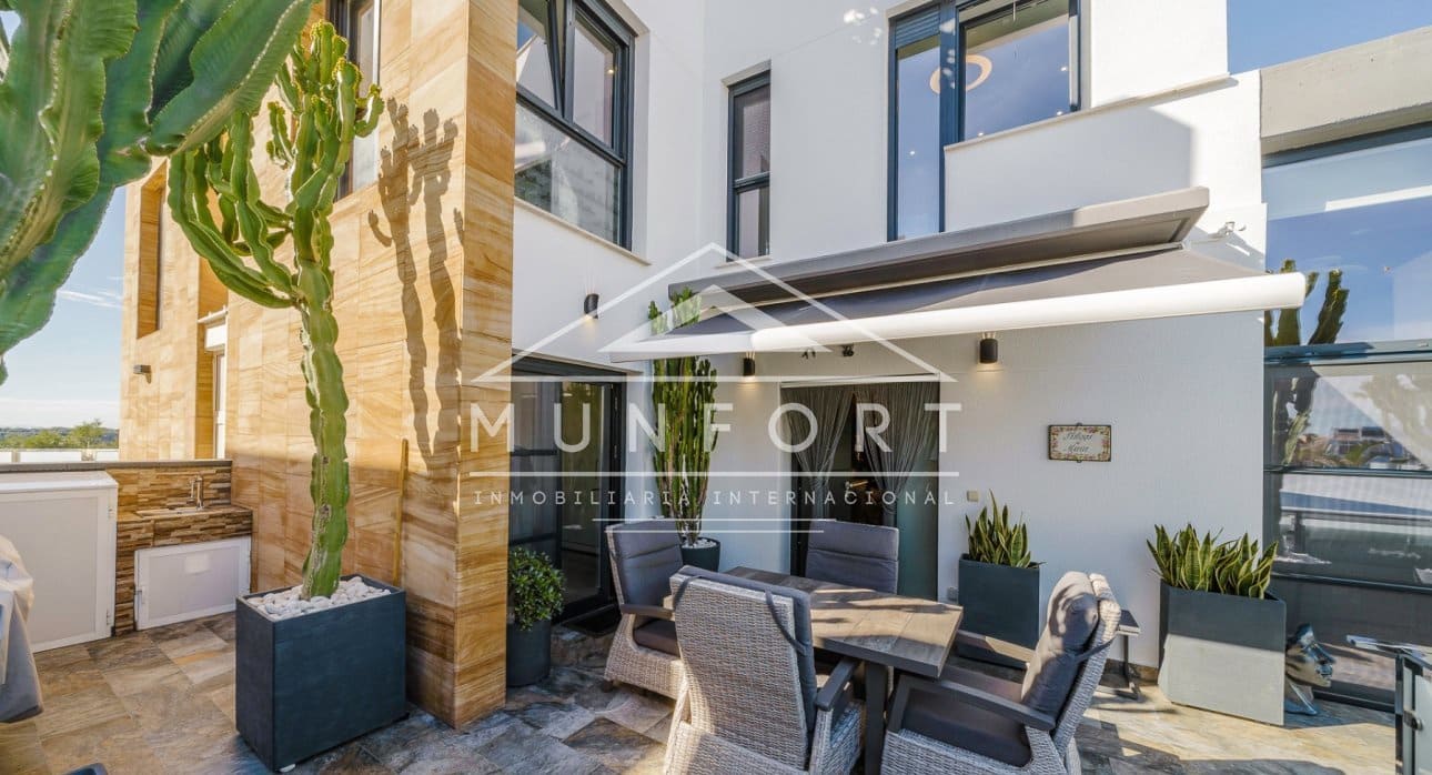 3 camera da letto Villa in vendita in Orihuela Costa con piscina - 575.000 € (Rif: 9592225)