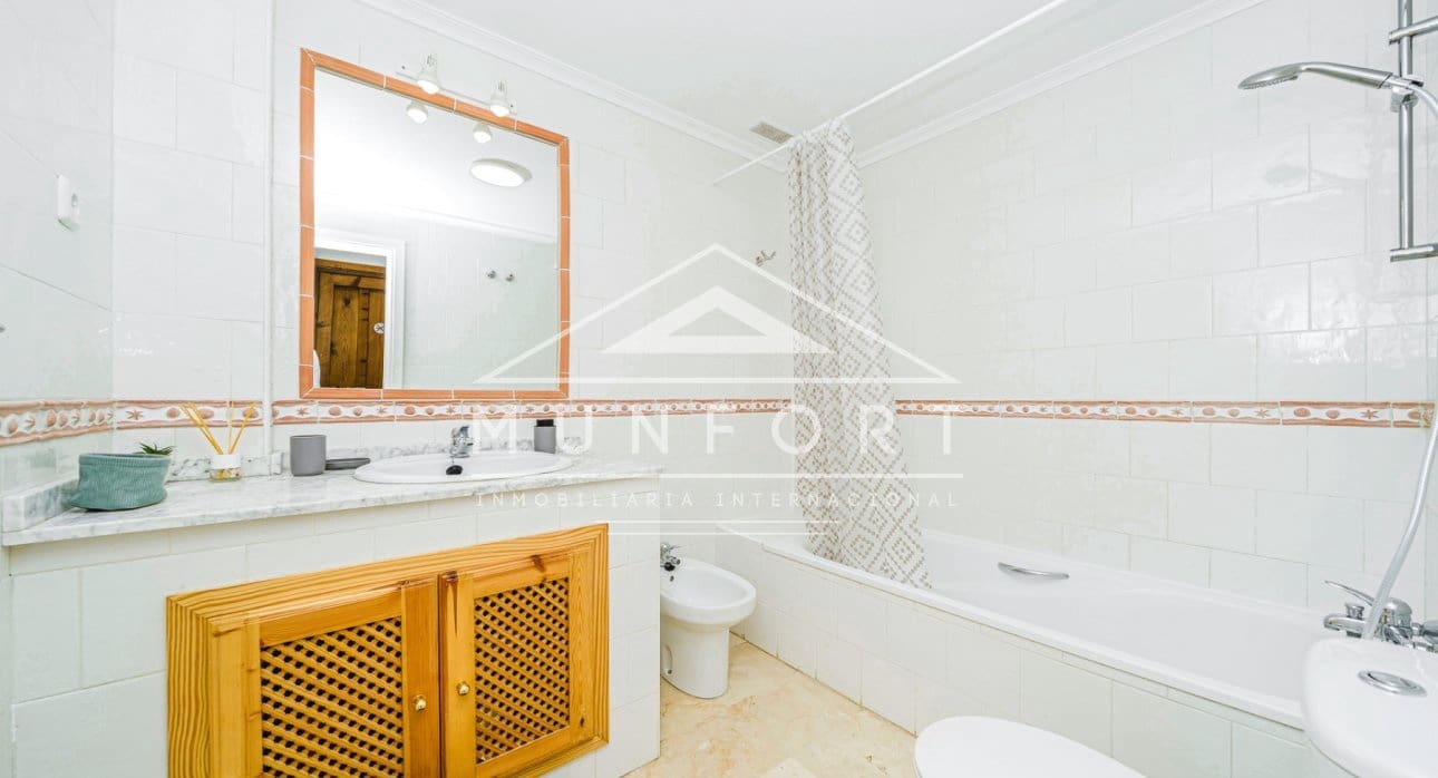 2 sypialnia Apartament na sprzedaż w Villamartin z basenem - 219 000 € (Ref: 9593141)