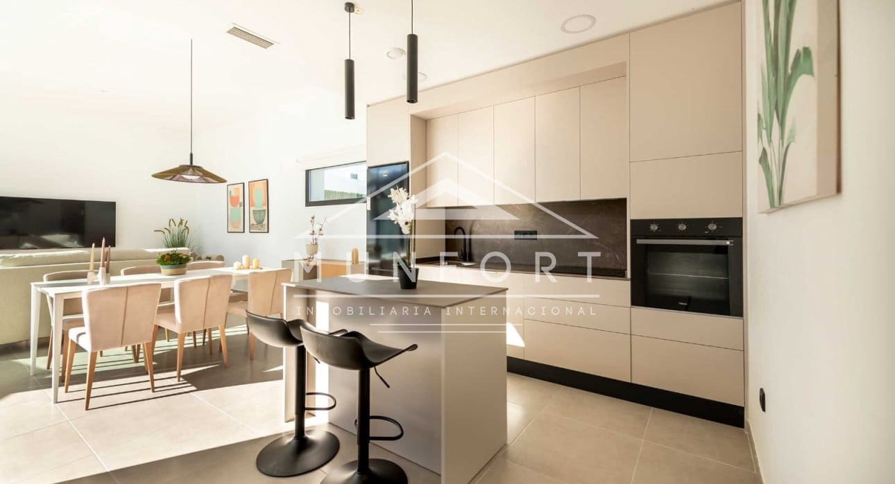 Chalet de 3 habitaciones en Calasparra en venta con piscina - 349.000 € (Ref: 9603065)