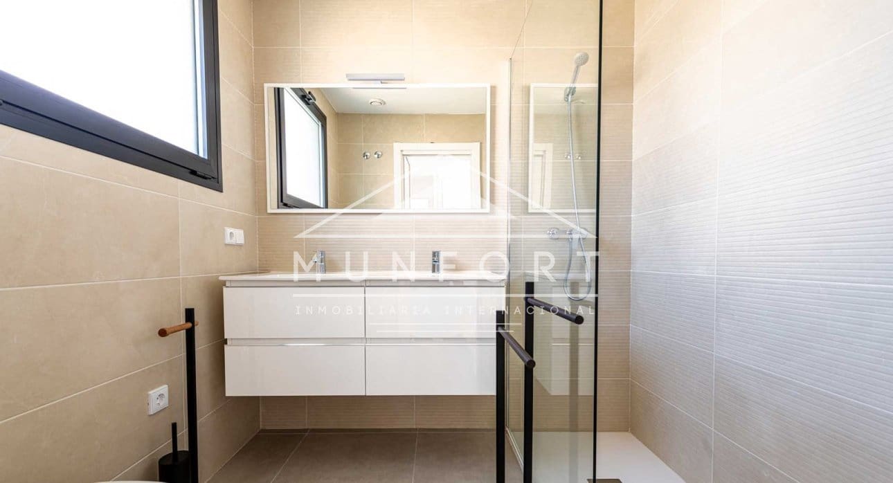 Chalet de 3 habitaciones en Calasparra en venta con piscina - 349.000 € (Ref: 9603065)