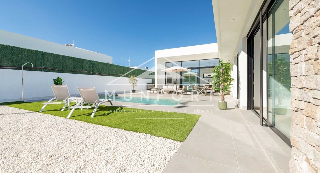 Chalet de 3 habitaciones en Calasparra en venta con piscina - 349.000 € (Ref: 9603065)