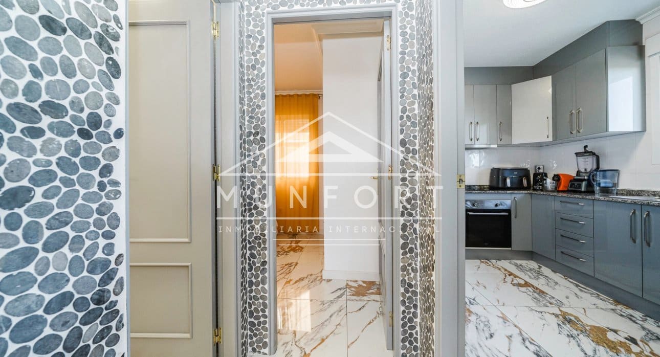 4 soveværelse Villa til salg i San Miguel de Salinas med swimmingpool - € 299.900 (Ref: 9605452)