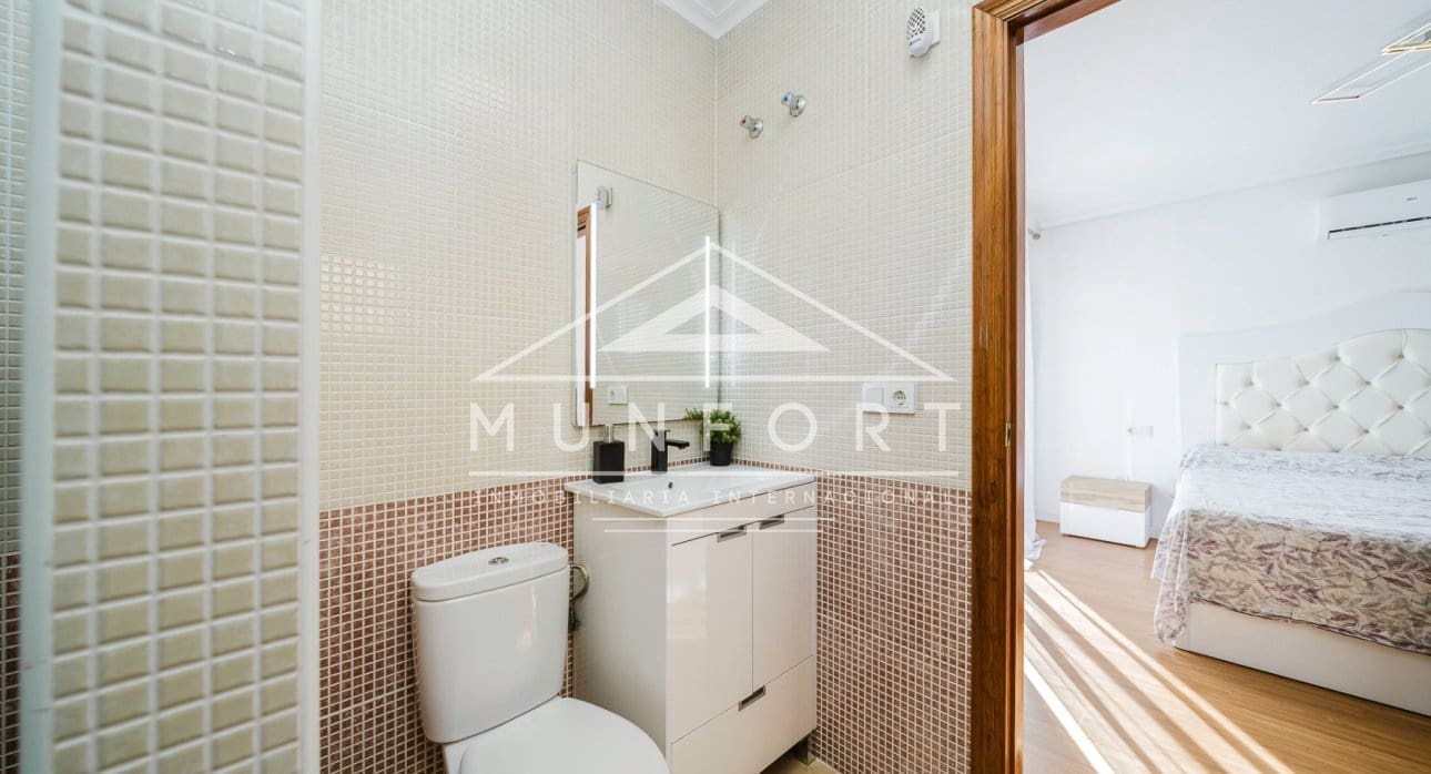 4 soveværelse Villa til salg i San Miguel de Salinas med swimmingpool - € 299.900 (Ref: 9605452)