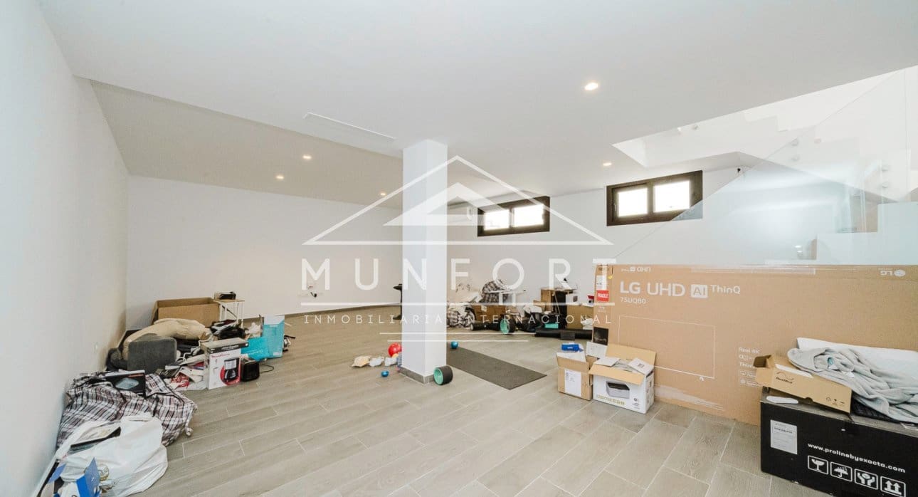 4 bedroom Villa for sale in Benijofar with pool - € 438,900 (Ref: 9612042)