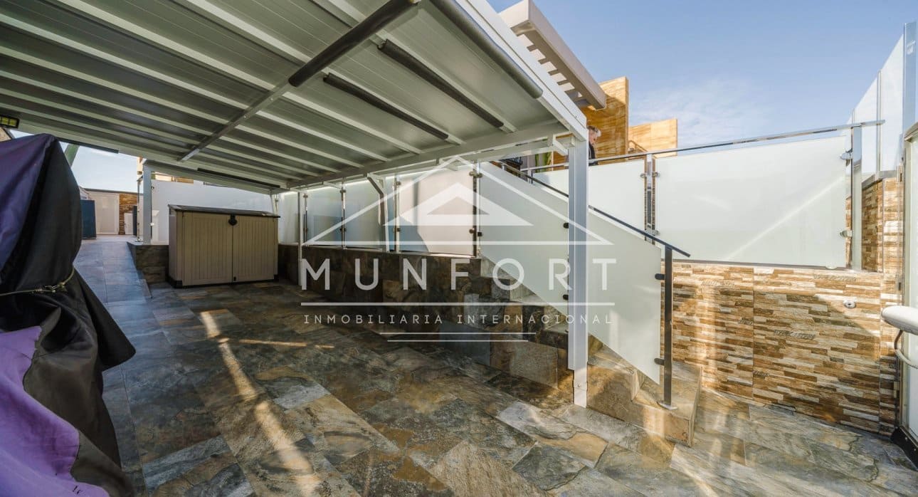 3 makuuhuone Huvila myytävänä paikassa Orihuela Costa mukana uima-altaan - 574 500 € (Ref: 9612043)