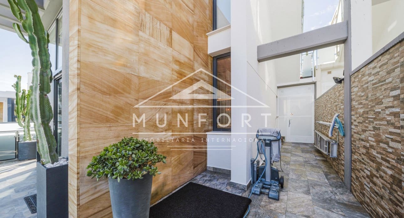 3 makuuhuone Huvila myytävänä paikassa Orihuela Costa mukana uima-altaan - 574 500 € (Ref: 9612043)