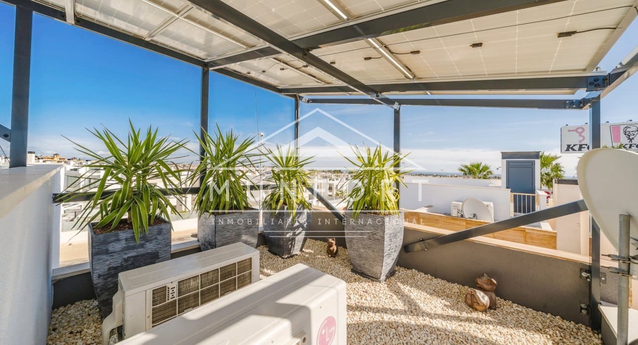 3 makuuhuone Huvila myytävänä paikassa Orihuela Costa mukana uima-altaan - 574 500 € (Ref: 9612043)