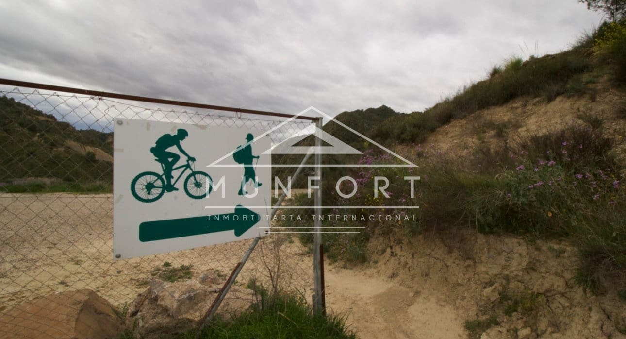 Building Plot for sale in Algezares - € 175,000 (Ref: 9614222)