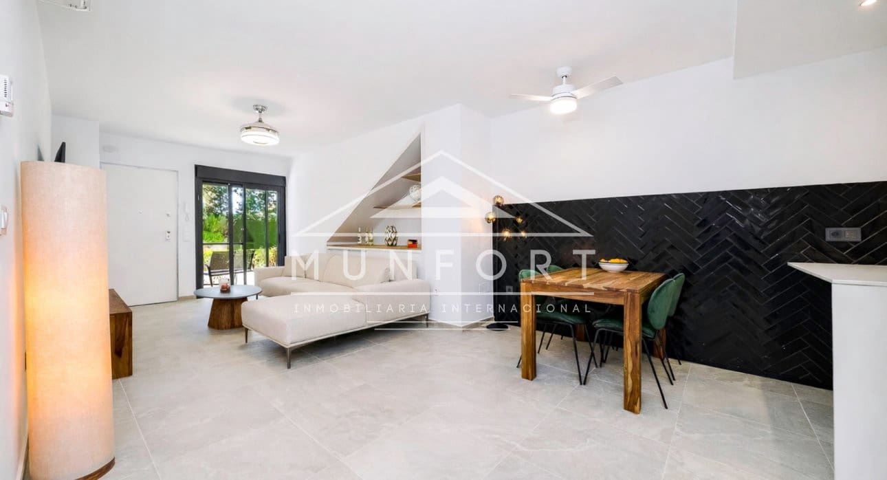 2 soveværelse Bungalow til salg i Santiago de la Ribera med swimmingpool - € 329.900 (Ref: 9614223)