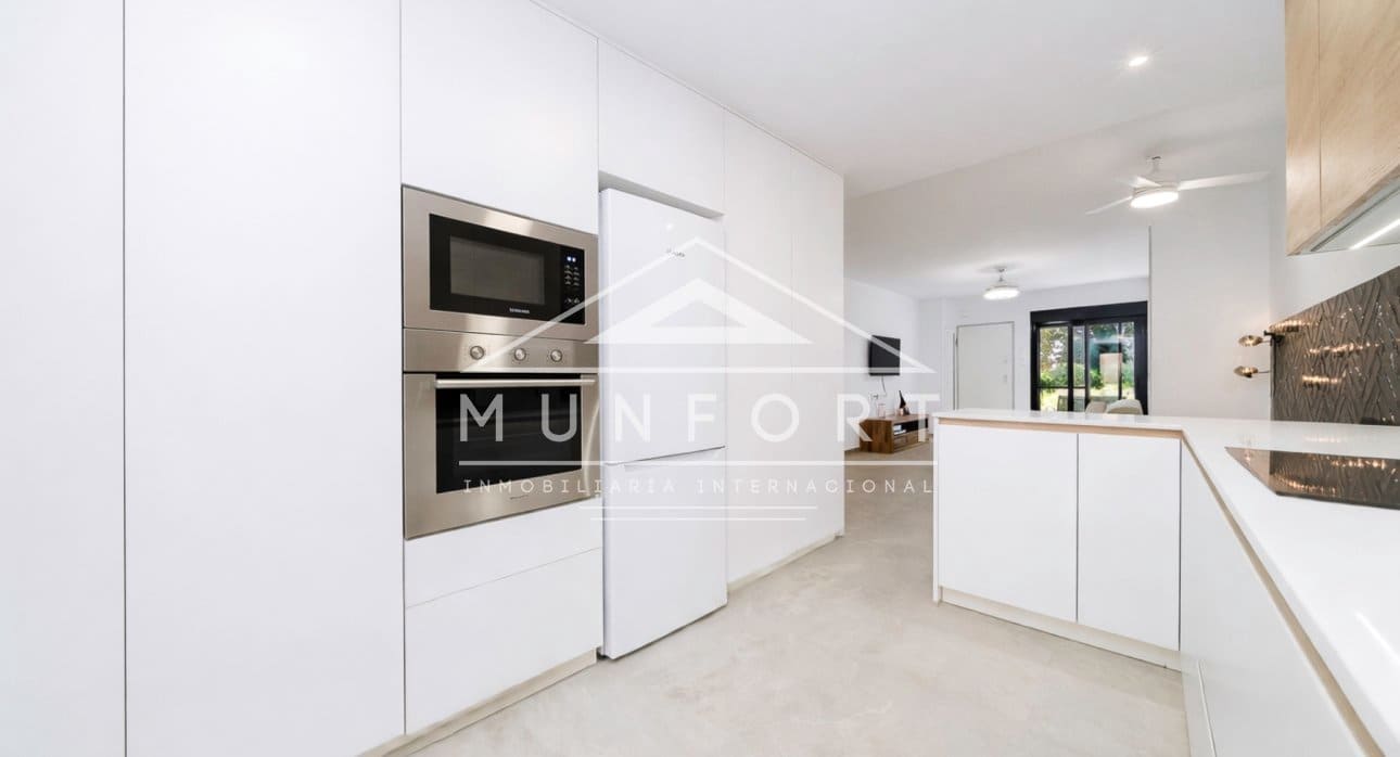 2 soveværelse Bungalow til salg i Santiago de la Ribera med swimmingpool - € 329.900 (Ref: 9614223)