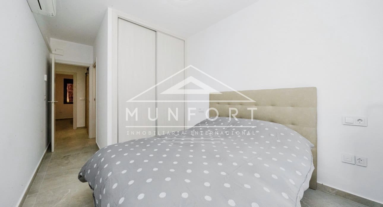 2 soveværelse Bungalow til salg i Santiago de la Ribera med swimmingpool - € 329.900 (Ref: 9614223)