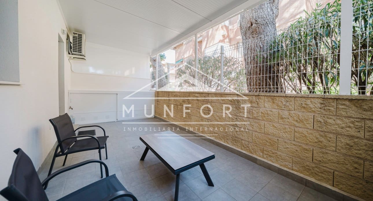 2 soveværelse Bungalow til salg i Santiago de la Ribera med swimmingpool - € 329.900 (Ref: 9614223)