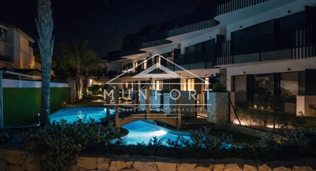 2 soveværelse Bungalow til salg i Santiago de la Ribera med swimmingpool - € 329.900 (Ref: 9614223)