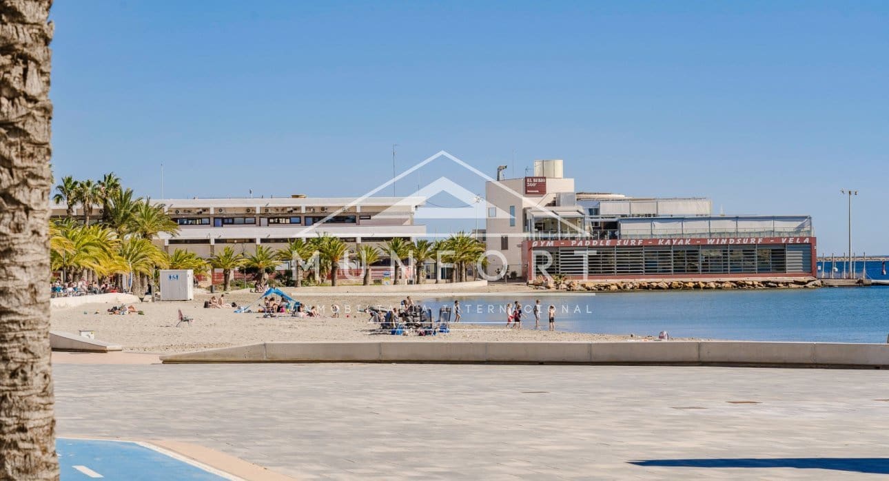 2 soveværelse Bungalow til salg i Santiago de la Ribera med swimmingpool - € 329.900 (Ref: 9614223)