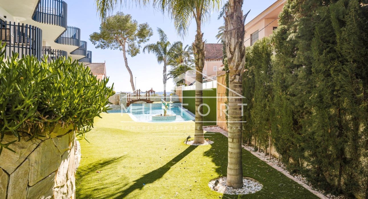 2 soveværelse Bungalow til salg i Santiago de la Ribera med swimmingpool - € 329.900 (Ref: 9614223)