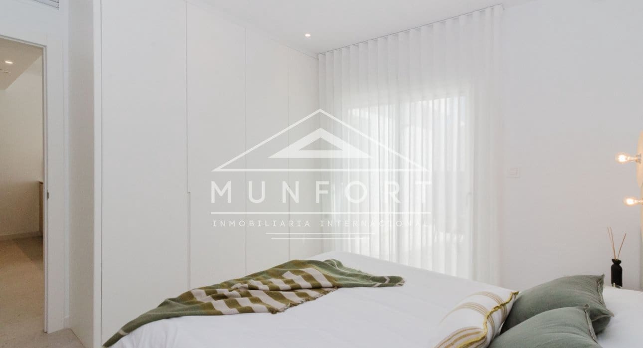 Bungalow de 3 habitaciones en Pilar de la Horadada en venta con piscina - 395.900 € (Ref: 9617107)