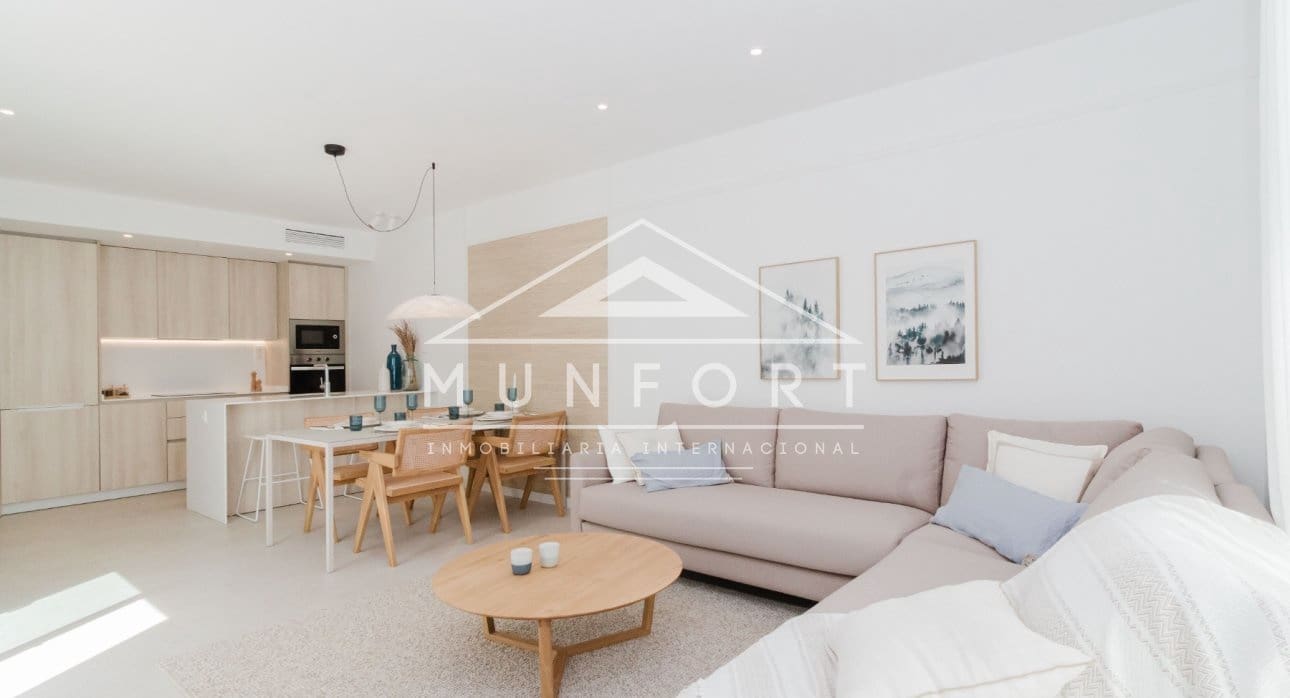 Bungalow de 3 habitaciones en Pilar de la Horadada en venta con piscina - 395.900 € (Ref: 9617107)