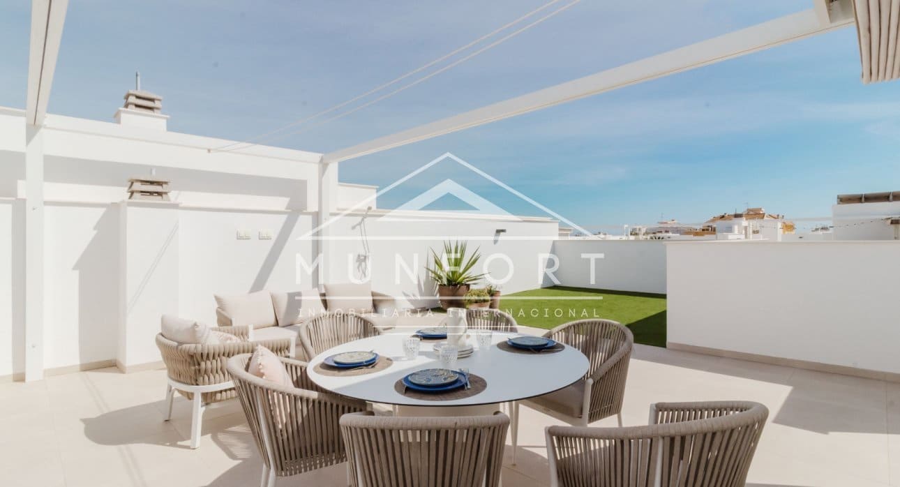 Bungalow de 3 habitaciones en Pilar de la Horadada en venta con piscina - 395.900 € (Ref: 9617107)