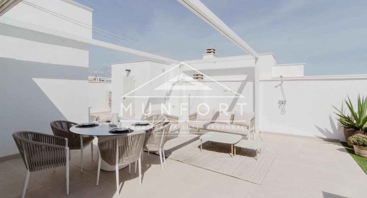 Bungalow de 3 habitaciones en Pilar de la Horadada en venta con piscina - 395.900 € (Ref: 9617107)