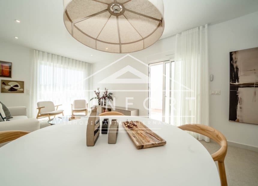 3 sypialnia Bungalow na sprzedaż w Pilar de la Horadada z basenem - 395 900 € (Ref: 9617107)