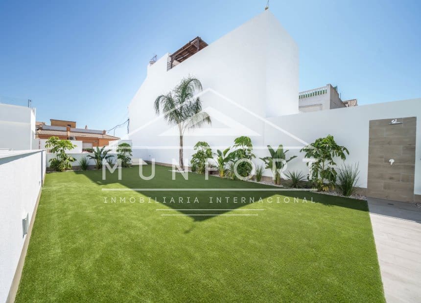 3 sypialnia Bungalow na sprzedaż w Pilar de la Horadada z basenem - 395 900 € (Ref: 9617107)