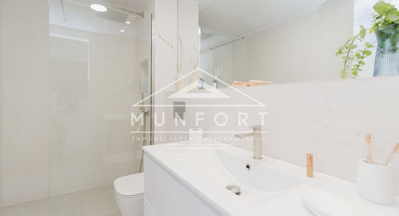 3 makuuhuone Bungalow myytävänä paikassa Pilar de la Horadada mukana uima-altaan - 334 900 € (Ref: 9617108)