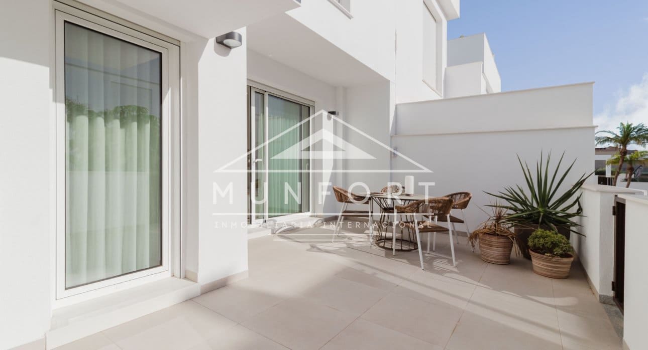 3 makuuhuone Bungalow myytävänä paikassa Pilar de la Horadada mukana uima-altaan - 334 900 € (Ref: 9617108)