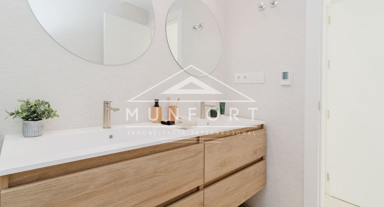 3 makuuhuone Bungalow myytävänä paikassa Pilar de la Horadada mukana uima-altaan - 334 900 € (Ref: 9617108)