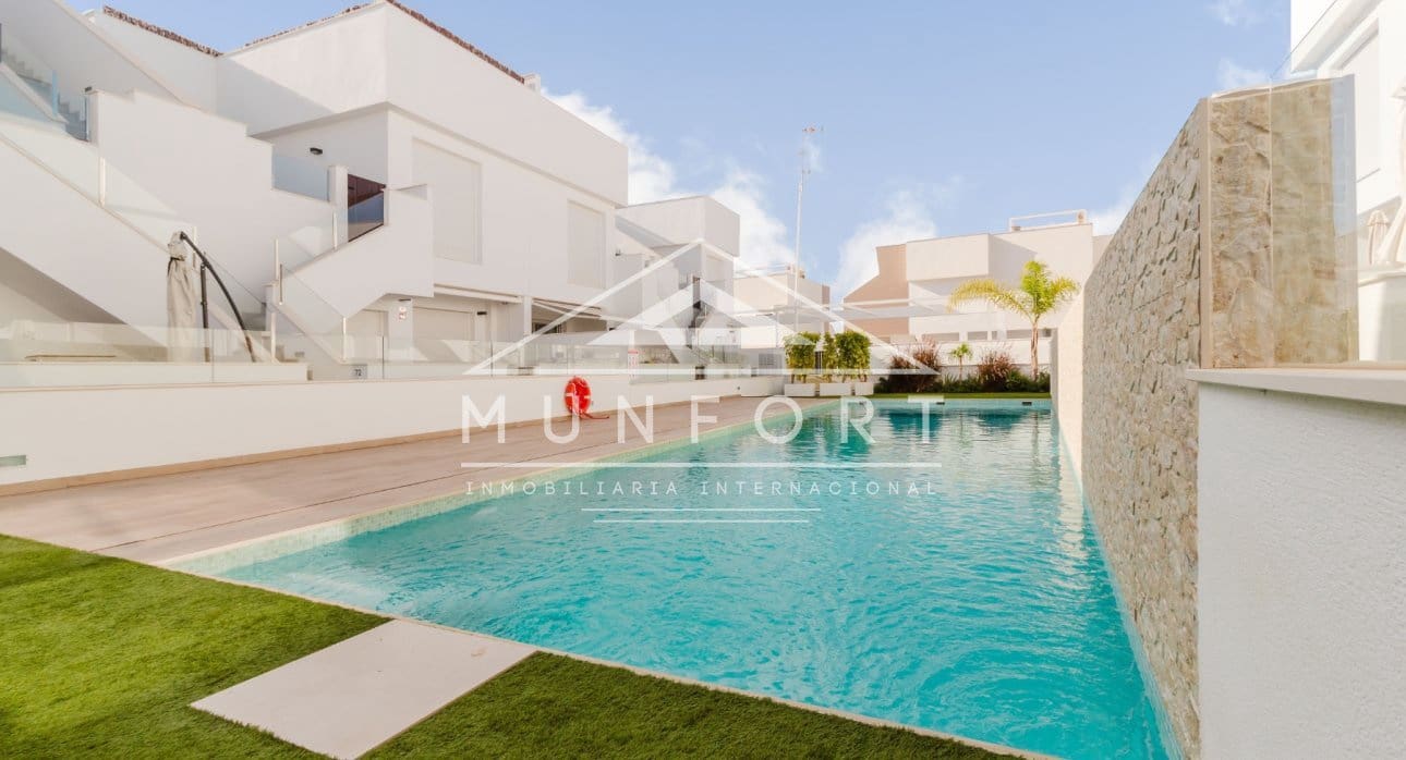 3 makuuhuone Bungalow myytävänä paikassa Pilar de la Horadada mukana uima-altaan - 334 900 € (Ref: 9617108)