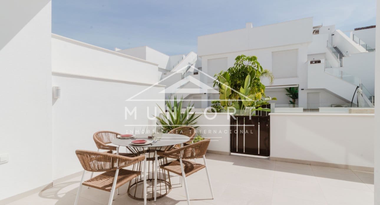 Bungalow de 3 habitaciones en Pilar de la Horadada en venta con piscina - 334.900 € (Ref: 9617108)