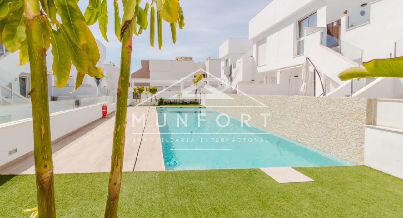 3 chambre Bungalow à vendre à Pilar de la Horadada avec piscine - 289 900 € (Ref: 9617109)