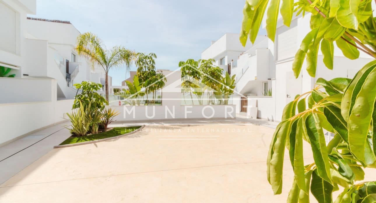 3 chambre Bungalow à vendre à Pilar de la Horadada avec piscine - 289 900 € (Ref: 9617109)