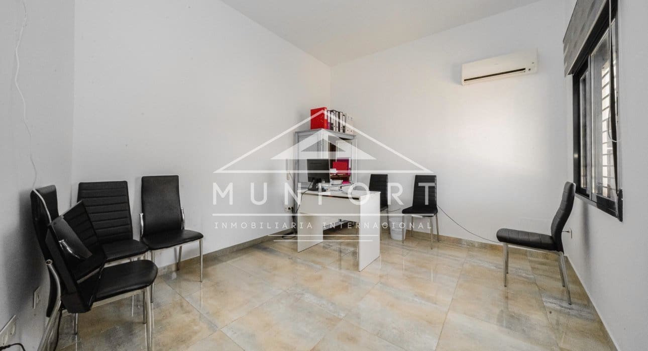 4 bedroom Villa for sale in Torre de la Horadada with pool - € 595,000 (Ref: 9618478)