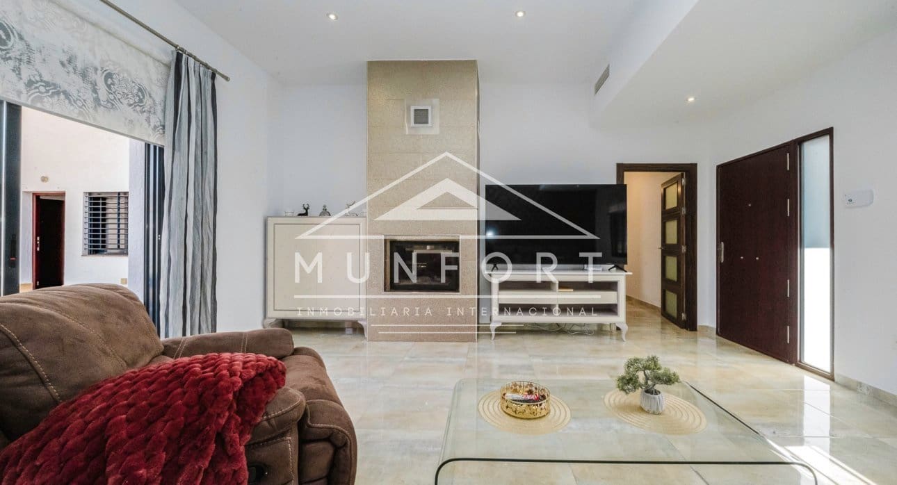 4 bedroom Villa for sale in Torre de la Horadada with pool - € 595,000 (Ref: 9618478)