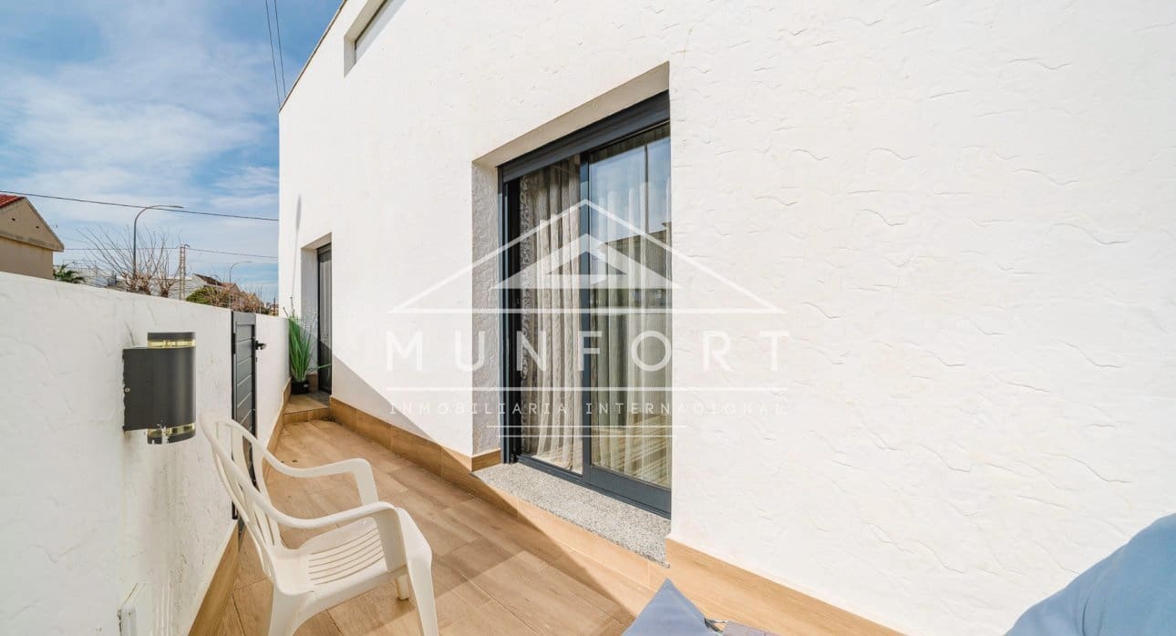 4 bedroom Villa for sale in Torre de la Horadada with pool - € 595,000 (Ref: 9618478)