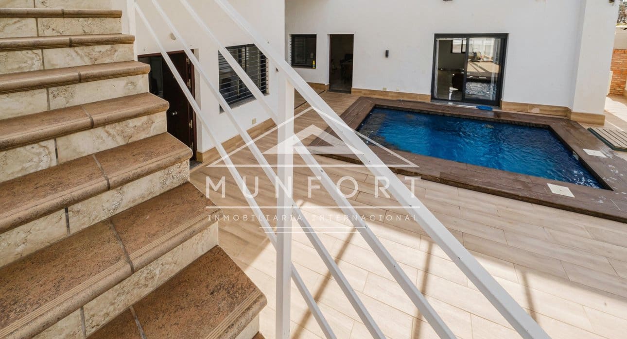 4 bedroom Villa for sale in Torre de la Horadada with pool - € 595,000 (Ref: 9618478)