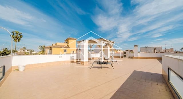 4 bedroom Villa for sale in Torre de la Horadada, Pilar de la Horadada with pool - € 595,000 (Ref: 9618478)