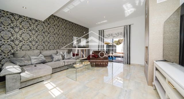 4 bedroom Villa for sale in Torre de la Horadada, Pilar de la Horadada with pool - € 595,000 (Ref: 9618478)