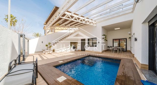 4 bedroom Villa for sale in Torre de la Horadada, Pilar de la Horadada with pool - € 595,000 (Ref: 9618478)