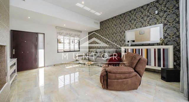 4 bedroom Villa for sale in Torre de la Horadada, Pilar de la Horadada with pool - € 595,000 (Ref: 9618478)