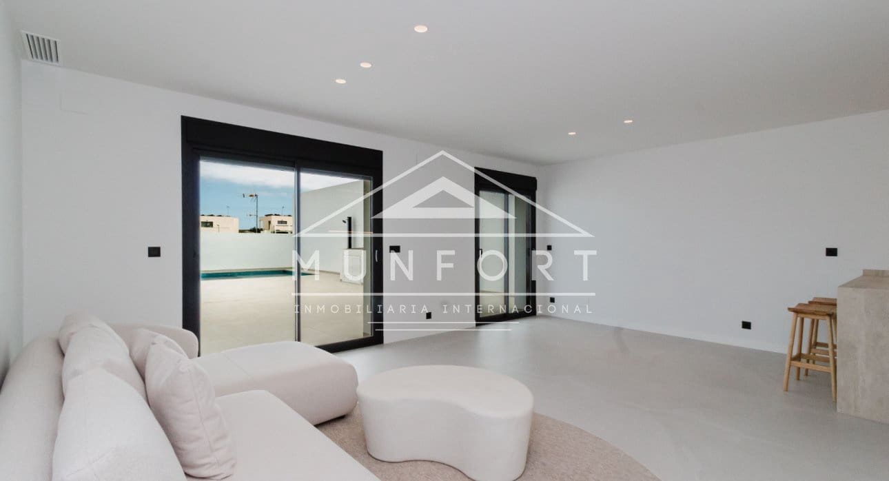 4 bedroom Villa for sale in Ciudad Quesada with pool - € 798,750 (Ref: 9618626)