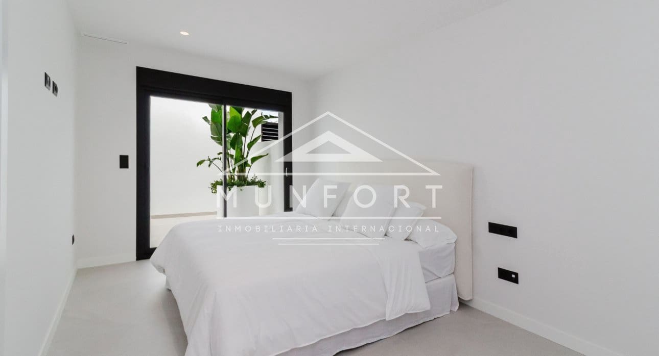 4 bedroom Villa for sale in Ciudad Quesada with pool - € 798,750 (Ref: 9618626)