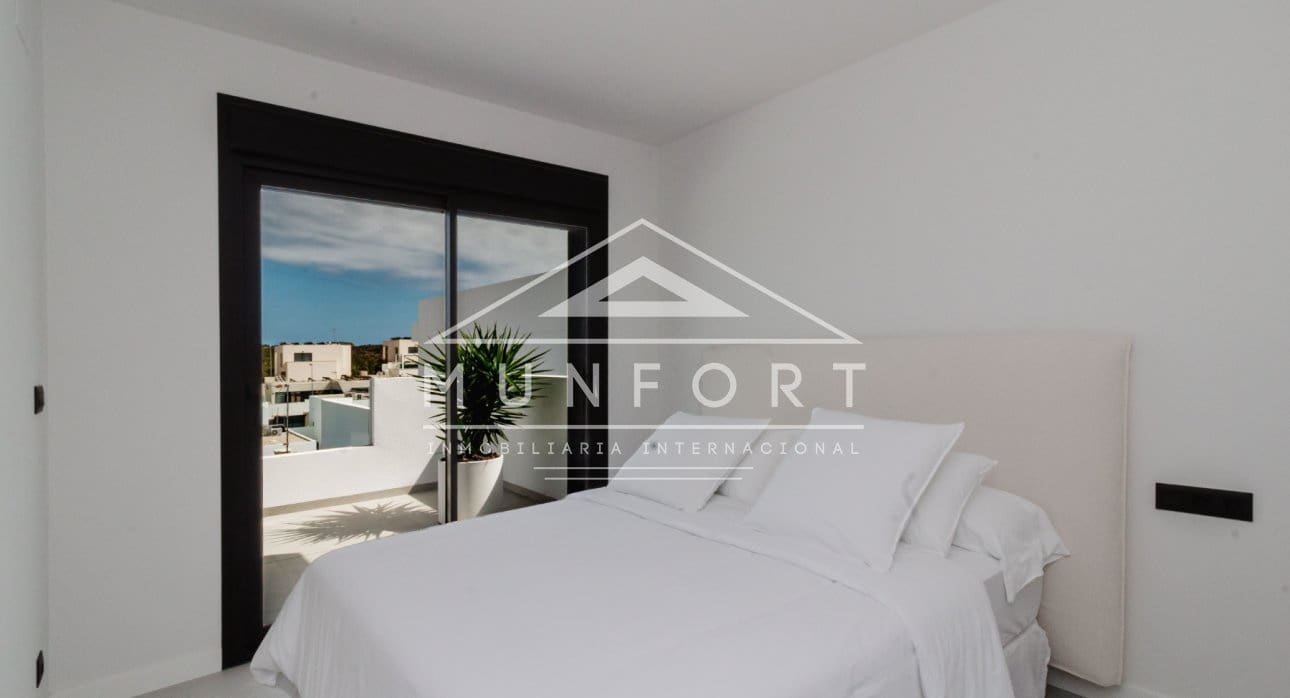 4 bedroom Villa for sale in Ciudad Quesada with pool - € 798,750 (Ref: 9618626)