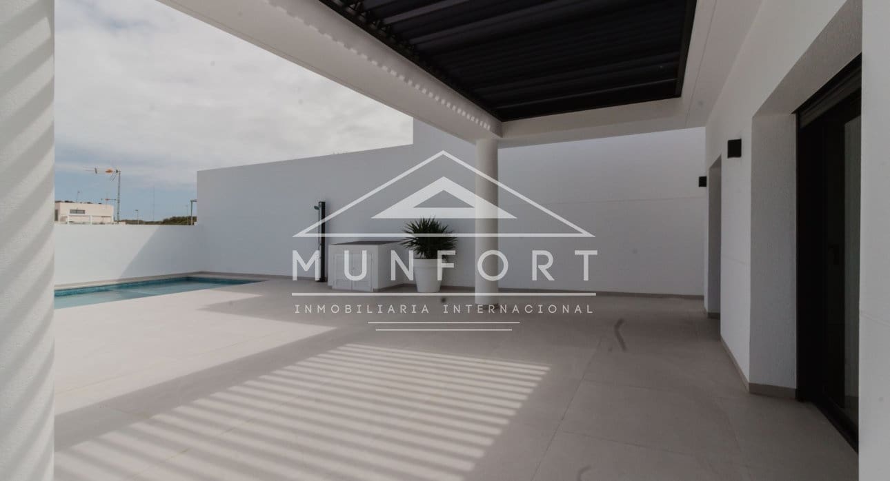 4 bedroom Villa for sale in Ciudad Quesada with pool - € 798,750 (Ref: 9618626)