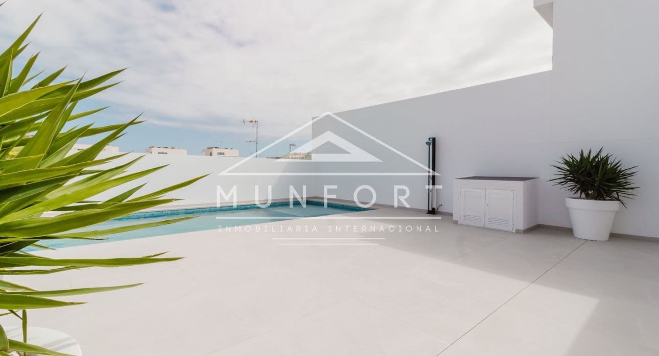 4 bedroom Villa for sale in Ciudad Quesada with pool - € 798,750 (Ref: 9618626)