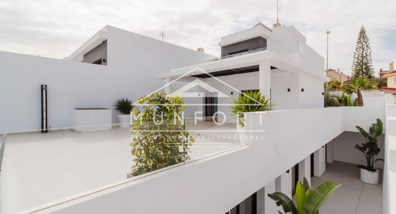 4 bedroom Villa for sale in Ciudad Quesada with pool - € 798,750 (Ref: 9618626)