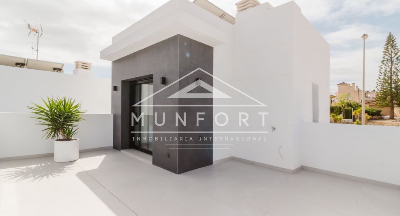 4 bedroom Villa for sale in Ciudad Quesada with pool - € 798,750 (Ref: 9618626)