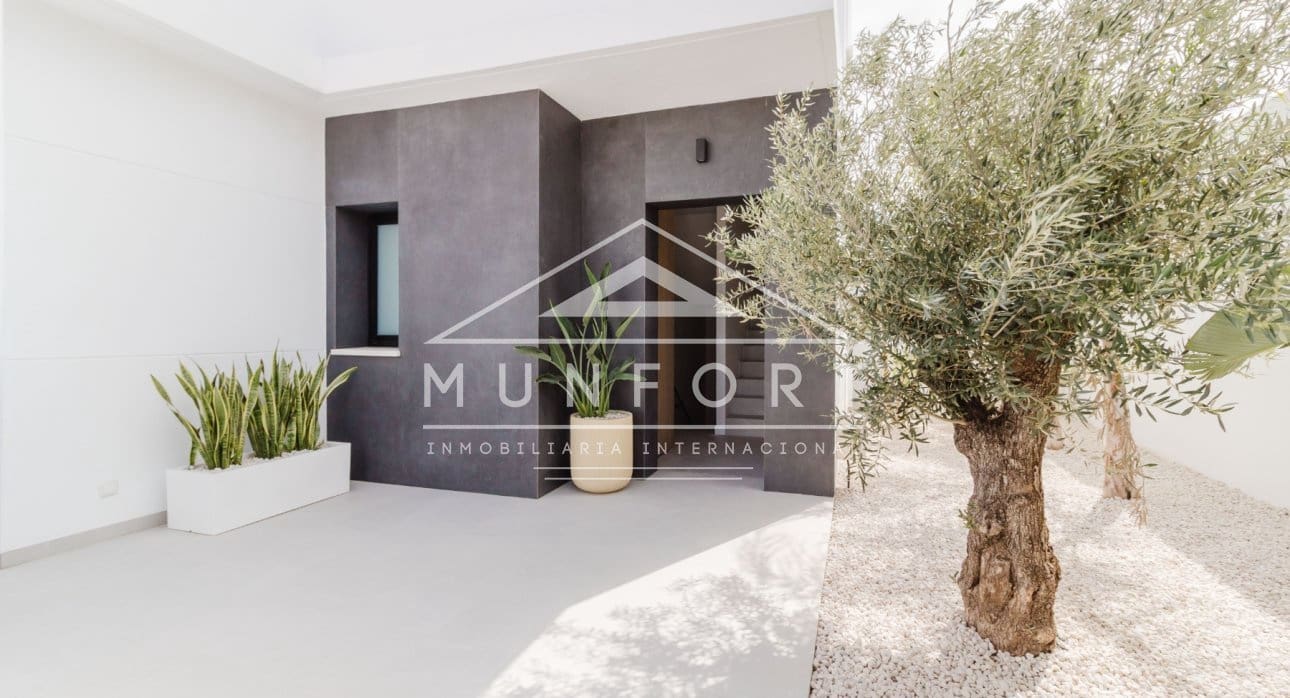 4 bedroom Villa for sale in Ciudad Quesada with pool - € 798,750 (Ref: 9618626)