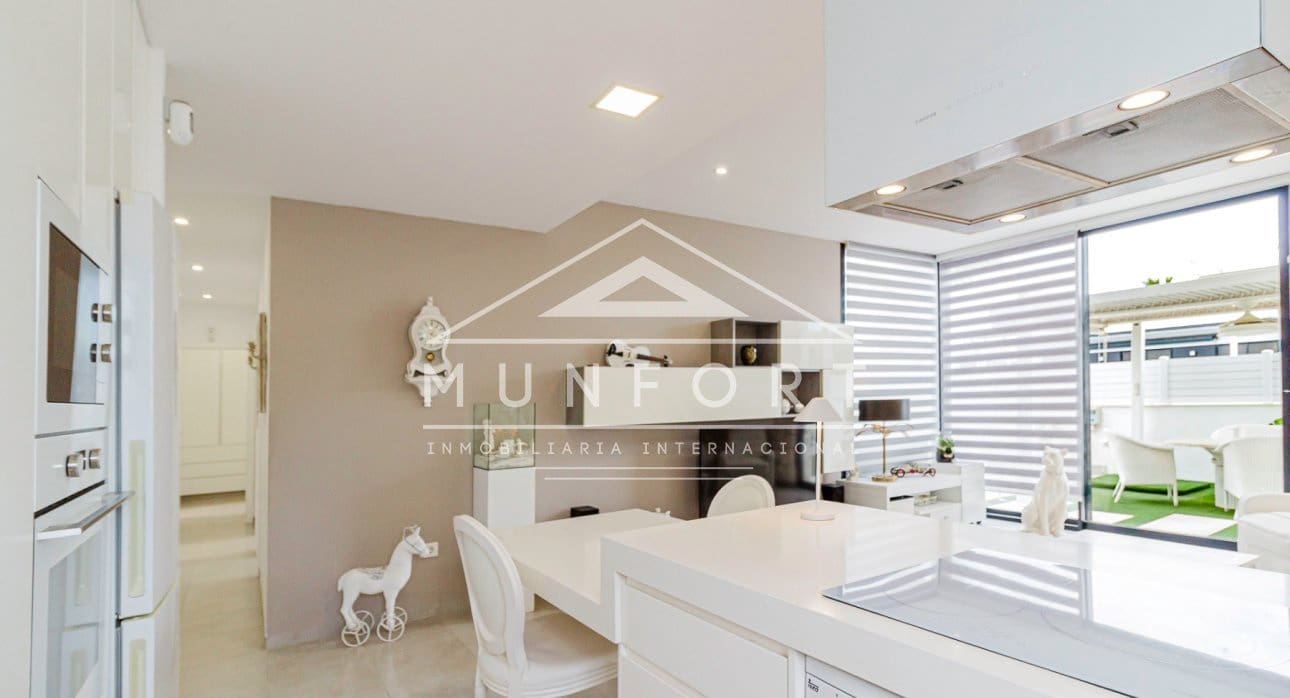 Chalet de 3 habitaciones en Sucina en venta con piscina - 449.900 € (Ref: 9618689)