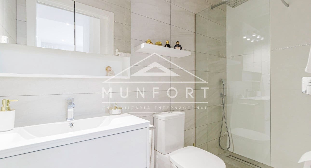 Chalet de 3 habitaciones en Sucina en venta con piscina - 449.900 € (Ref: 9618689)